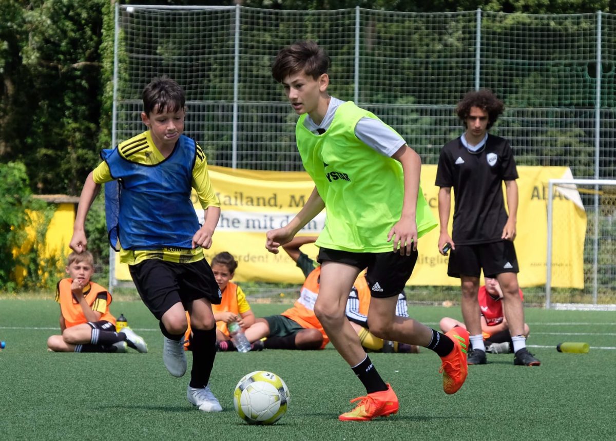 FussballCamps in den Sommer und Herbstferien Teil 1 1. FC Spich